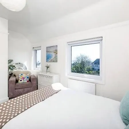 Sunrise! ~ 2 Bedrooms, Garden, Parking, Sea Views St Ives Exterior photo